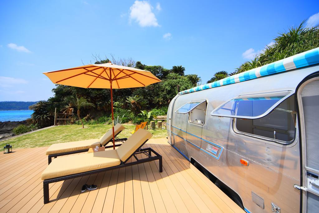 Holly Camp Airstream Villa Амами Экстерьер фото